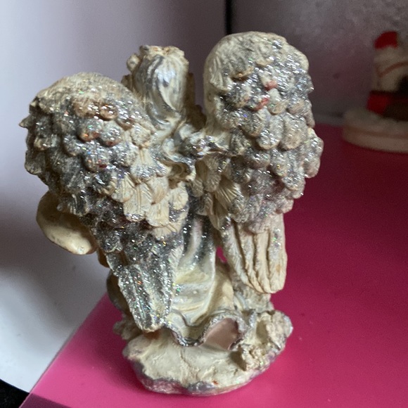 Angel ceramic draped ruffles with sparkly wings and a lamb at her feet - Picture 2 of 5